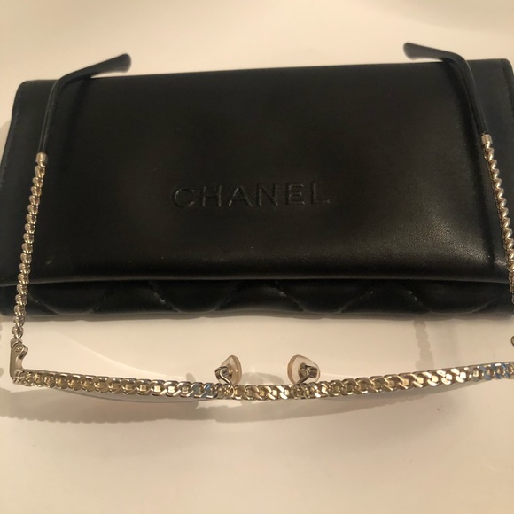 Chanel sunglasses - Picture 7 of 8